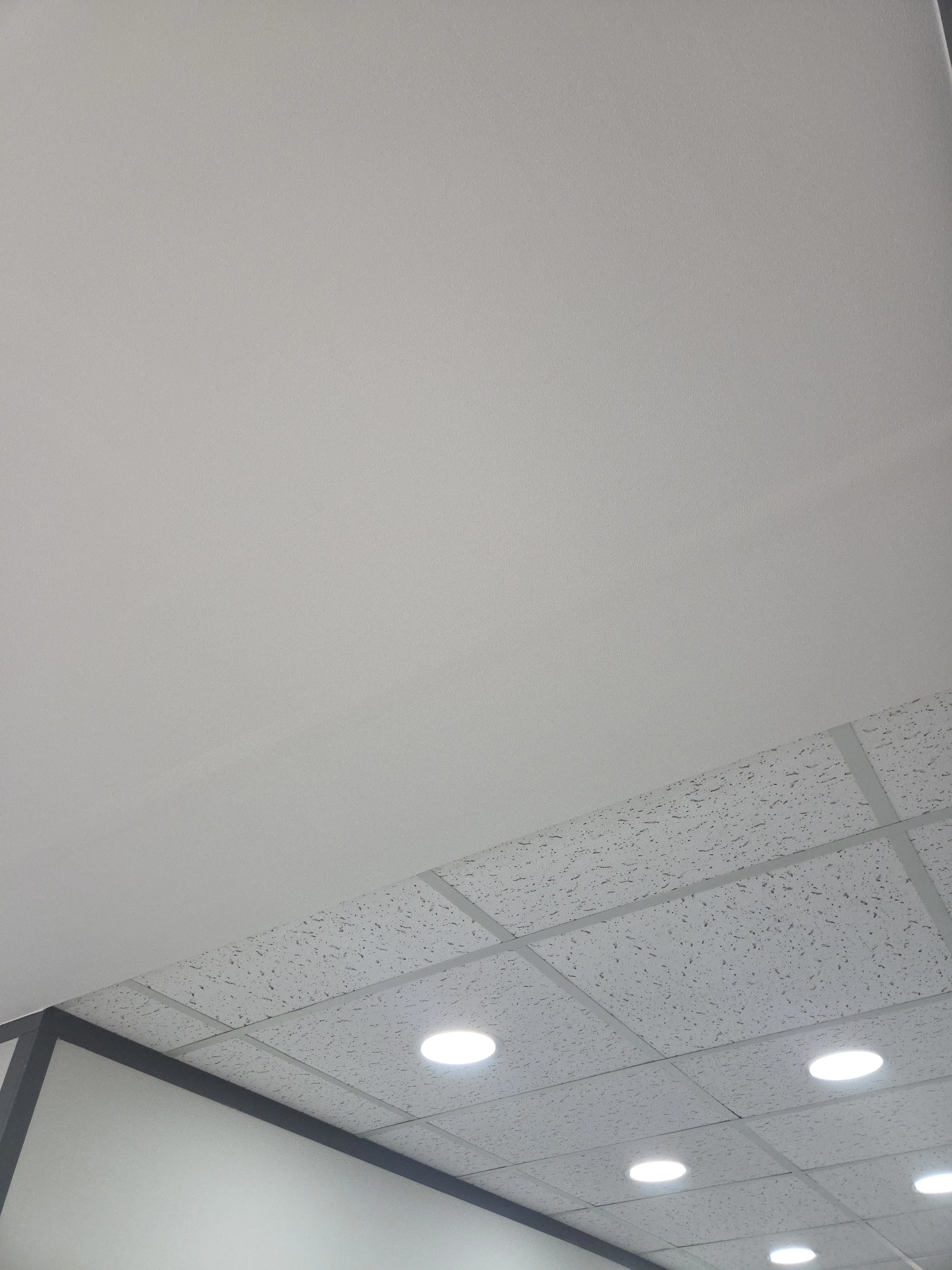 천장점검구시공 현장사진 - 프레임 고정 단계