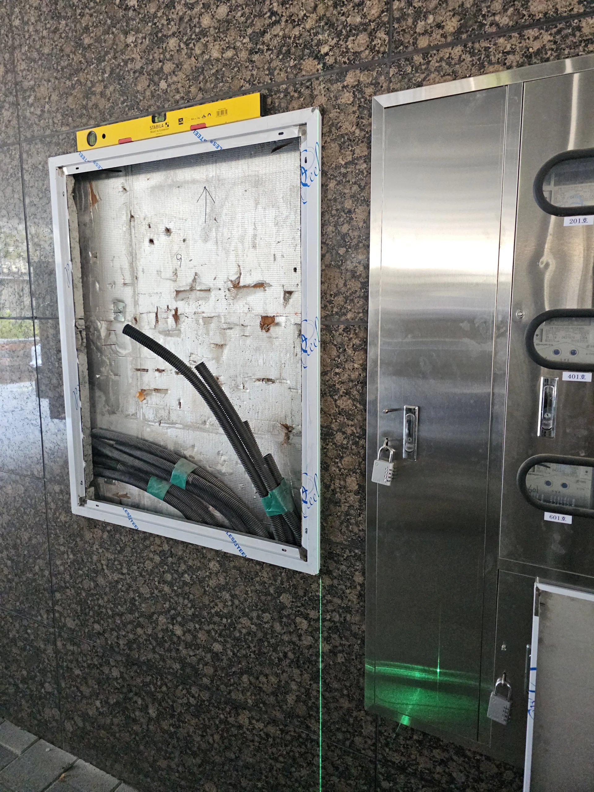 장례식장 천장점검구시공 현장 사진 시공 전