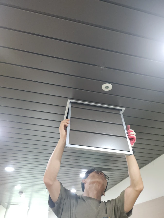 욕실 천장 천장점검구 시공